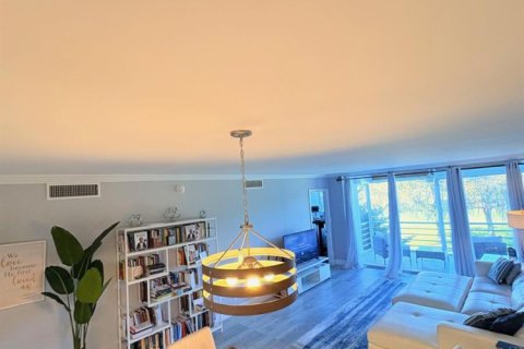 Copropriété à vendre à Pompano Beach, Floride: 2 chambres, 98.85 m2 № 2146525 - photo 11