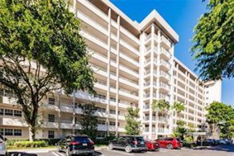 Copropriété à vendre à Pompano Beach, Floride: 2 chambres, 98.85 m2 № 2146525 - photo 27