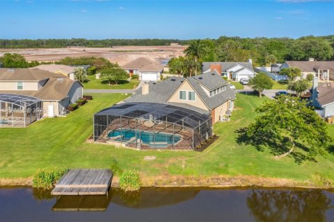 House in Kissimmee, Florida 3 bedrooms, 257.34 sq.m. № 2026836 - photo 14