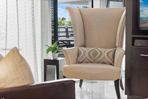 Copropriété à louer à Miami Beach, Floride: 46.45 m2 № 1999511 - photo 9