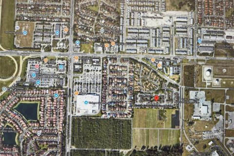 House in Homestead, Florida 3 bedrooms, 106.84 sq.m. № 2042028 - photo 13