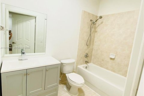 House in Homestead, Florida 3 bedrooms, 106.84 sq.m. № 2042028 - photo 8