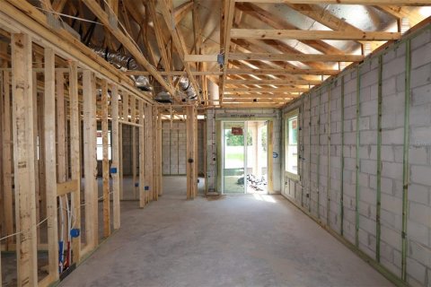 House in Apopka, Florida 4 bedrooms, 199.46 sq.m. № 1918308 - photo 2