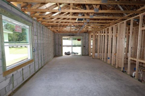 House in Apopka, Florida 4 bedrooms, 199.46 sq.m. № 1918308 - photo 4