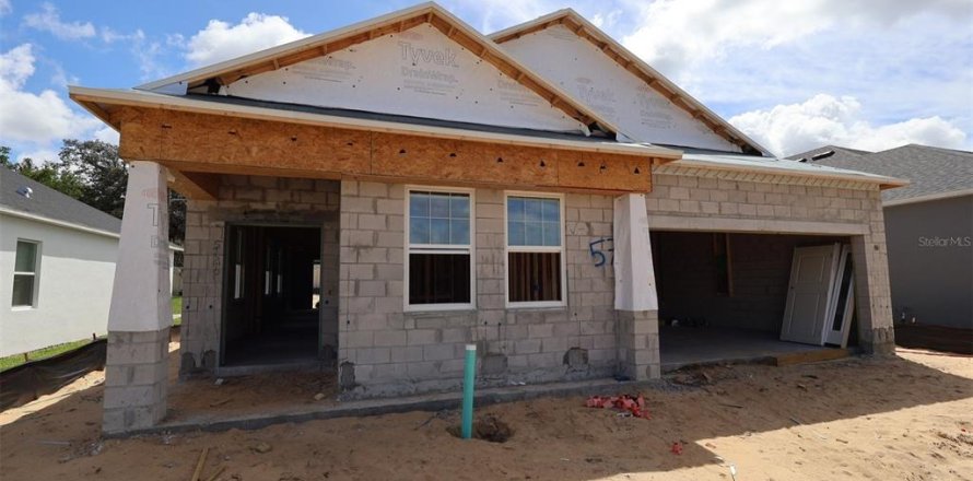 House in Apopka, Florida 4 bedrooms, 199.46 sq.m. № 1918308