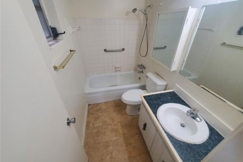 House in Ocala, Florida 2 bedrooms, 113.62 sq.m. № 1913005 - photo 5