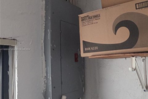 Casa en venta en Miami Gardens, Florida, 2 dormitorios, 72.46 m2 № 2054557 - foto 24