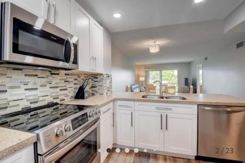 Condo in Boca Raton, Florida, 2 bedrooms  № 1863722 - photo 2