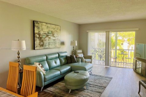 Condo in Boca Raton, Florida, 2 bedrooms  № 1863722 - photo 10