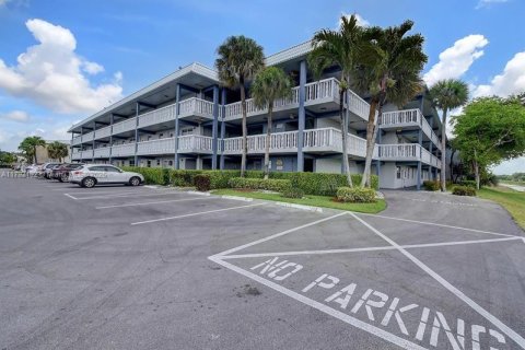 Condo in Boca Raton, Florida, 2 bedrooms  № 1863722 - photo 23