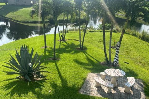 Condo in Boca Raton, Florida, 2 bedrooms  № 1863722 - photo 22