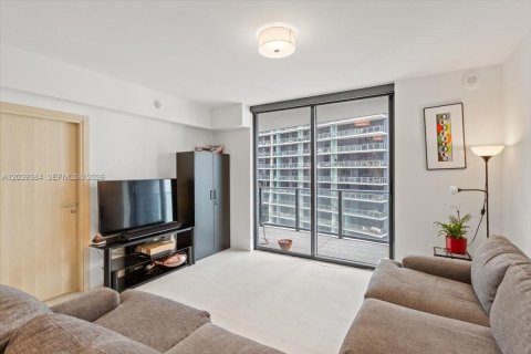 Condominio en venta en Miami, Florida, 1 dormitorio, 77.02 m2 № 2145743 - foto 5