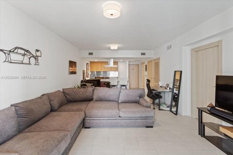 Condominio en venta en Miami, Florida, 1 dormitorio, 77.02 m2 № 2145743 - foto 6