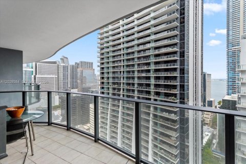 Condominio en venta en Miami, Florida, 1 dormitorio, 77.02 m2 № 2145743 - foto 18