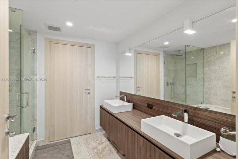Condominio en venta en Miami, Florida, 1 dormitorio, 77.02 m2 № 2145743 - foto 12
