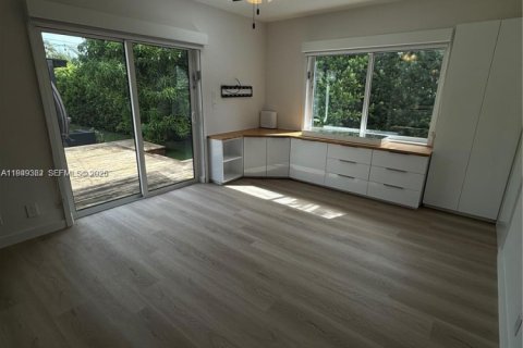 Casa en alquiler en Miami Shores, Florida, 3 dormitorios, 157.93 m2 № 2008521 - foto 24