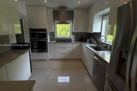 Casa en alquiler en Miami Shores, Florida, 3 dormitorios, 157.93 m2 № 2008521 - foto 15