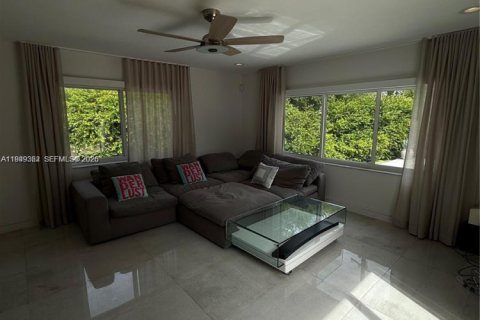 Casa en alquiler en Miami Shores, Florida, 3 dormitorios, 157.93 m2 № 2008521 - foto 8