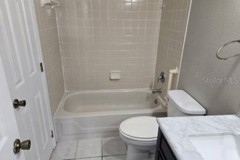 Condo in Casselberry, Florida, 2 bedrooms  № 1854145 - photo 11