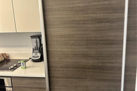 Condominio en alquiler en Miami, Florida, 49.24 m2 № 1753142 - foto 6
