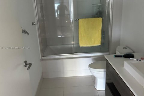 Condominio en alquiler en Miami, Florida, 49.24 m2 № 1753142 - foto 5
