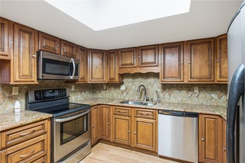 Villa ou maison à louer à New Port Richey, Floride: 5 chambres, 195.84 m2 № 2410438 - photo 18