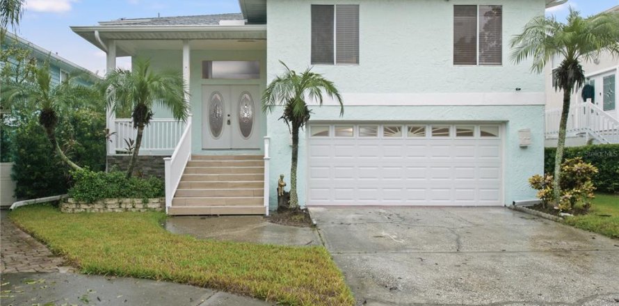 Villa ou maison à New Port Richey, Floride 5 chambres, 195.84 m2 № 2410438