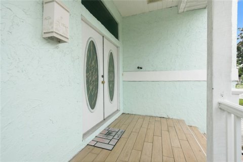 Villa ou maison à louer à New Port Richey, Floride: 5 chambres, 195.84 m2 № 2410438 - photo 3