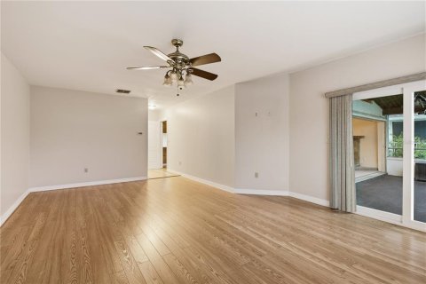 Villa ou maison à louer à New Port Richey, Floride: 5 chambres, 195.84 m2 № 2410438 - photo 23