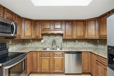 Villa ou maison à louer à New Port Richey, Floride: 5 chambres, 195.84 m2 № 2410438 - photo 19