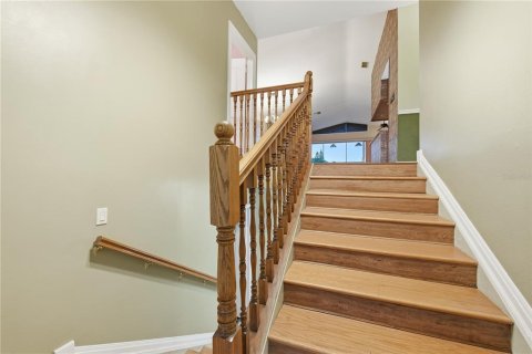 Villa ou maison à louer à New Port Richey, Floride: 5 chambres, 195.84 m2 № 2410438 - photo 6