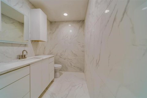 Propiedad comercial en alquiler en Clearwater, Florida, 463.58 m2 № 1915540 - foto 18