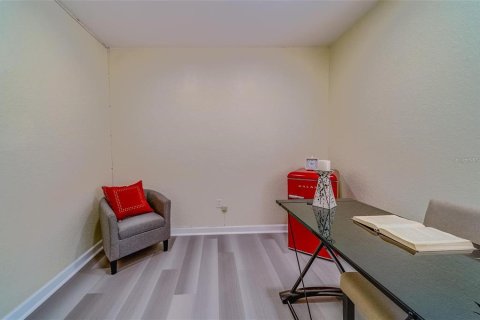 Propiedad comercial en alquiler en Clearwater, Florida, 463.58 m2 № 1915540 - foto 15