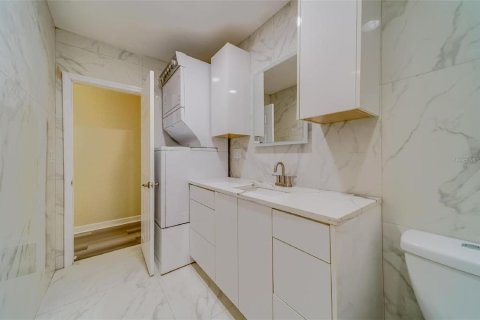 Propiedad comercial en alquiler en Clearwater, Florida, 463.58 m2 № 1915540 - foto 17