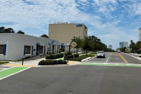 Propiedad comercial en alquiler en Clearwater, Florida, 463.58 m2 № 1915540 - foto 8