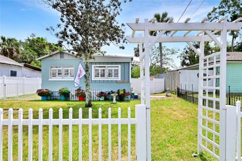 Casa en venta en New Smyrna Beach, Florida, 2 dormitorios, 64.38 m2 № 1649855 - foto 1