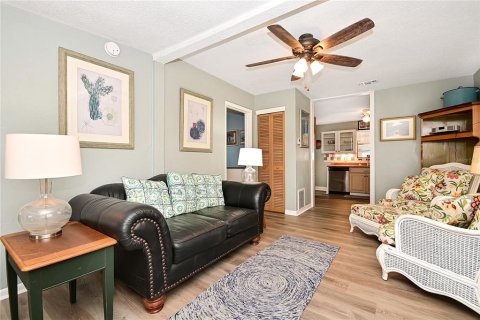 Casa en venta en New Smyrna Beach, Florida, 2 dormitorios, 64.38 m2 № 1649855 - foto 10