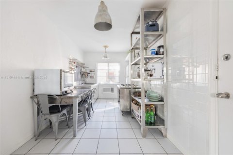 Condominio en venta en Miami Beach, Florida, 1 dormitorio, 72.46 m2 № 1965905 - foto 5