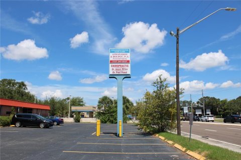 Propiedad comercial en alquiler en Saint Petersburg, Florida, 659.98 m2 № 1534875 - foto 2