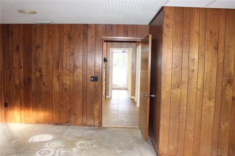 Propiedad comercial en alquiler en Saint Petersburg, Florida, 659.98 m2 № 1534875 - foto 8