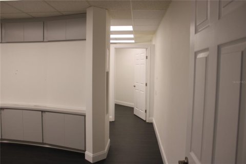Propiedad comercial en alquiler en Saint Petersburg, Florida, 659.98 m2 № 1534875 - foto 17