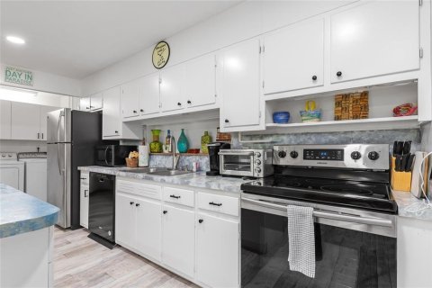 House in Venice, Florida 3 bedrooms, 168.06 sq.m. № 1835322 - photo 10