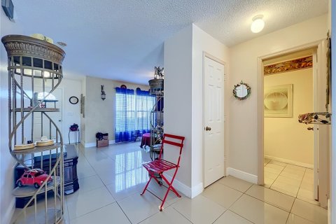 House in Orlando, Florida 4 bedrooms, 255.2 sq.m. № 2391113 - photo 18