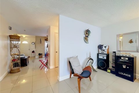 House in Orlando, Florida 4 bedrooms, 255.2 sq.m. № 2391113 - photo 21
