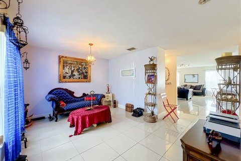 House in Orlando, Florida 4 bedrooms, 255.2 sq.m. № 2391113 - photo 13