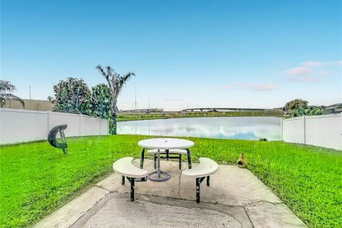 House in Orlando, Florida 4 bedrooms, 255.2 sq.m. № 2391113 - photo 5