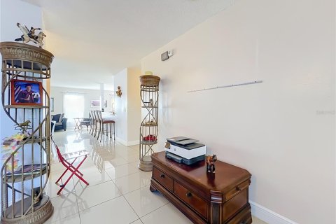 House in Orlando, Florida 4 bedrooms, 255.2 sq.m. № 2391113 - photo 16