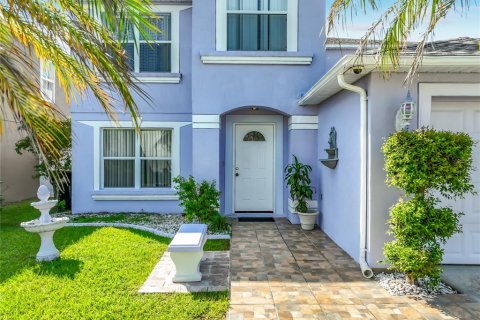 House in Orlando, Florida 4 bedrooms, 255.2 sq.m. № 2391113 - photo 2