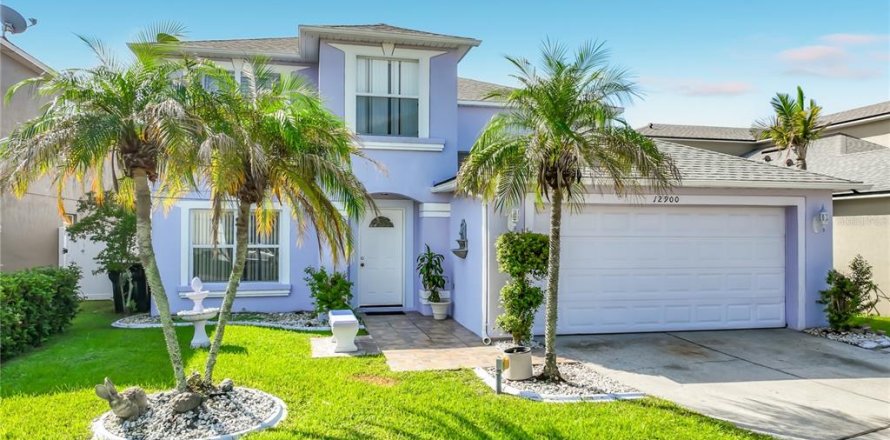 House in Orlando, Florida 4 bedrooms, 255.2 sq.m. № 2391113