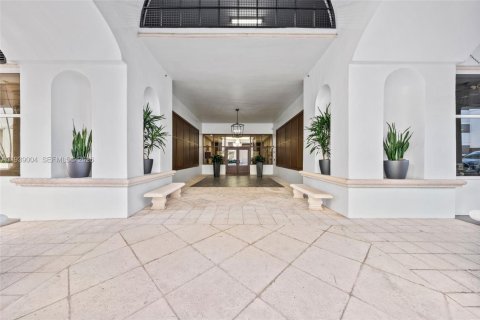Copropriété à vendre à Coral Gables, Floride: 2 chambres, 86.58 m2 № 1996753 - photo 3